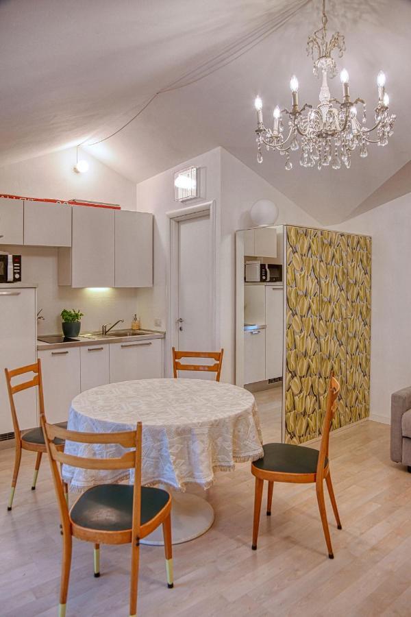 Il Conventino Di Castello Apartment Lecco Luaran gambar